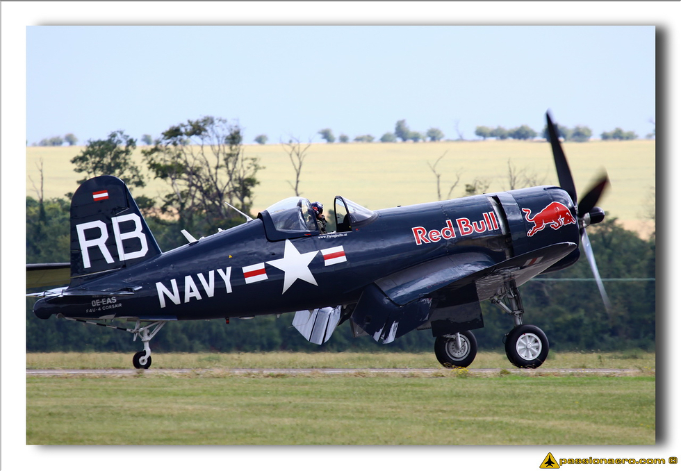 Vought F-4U4 Corsair - 16
